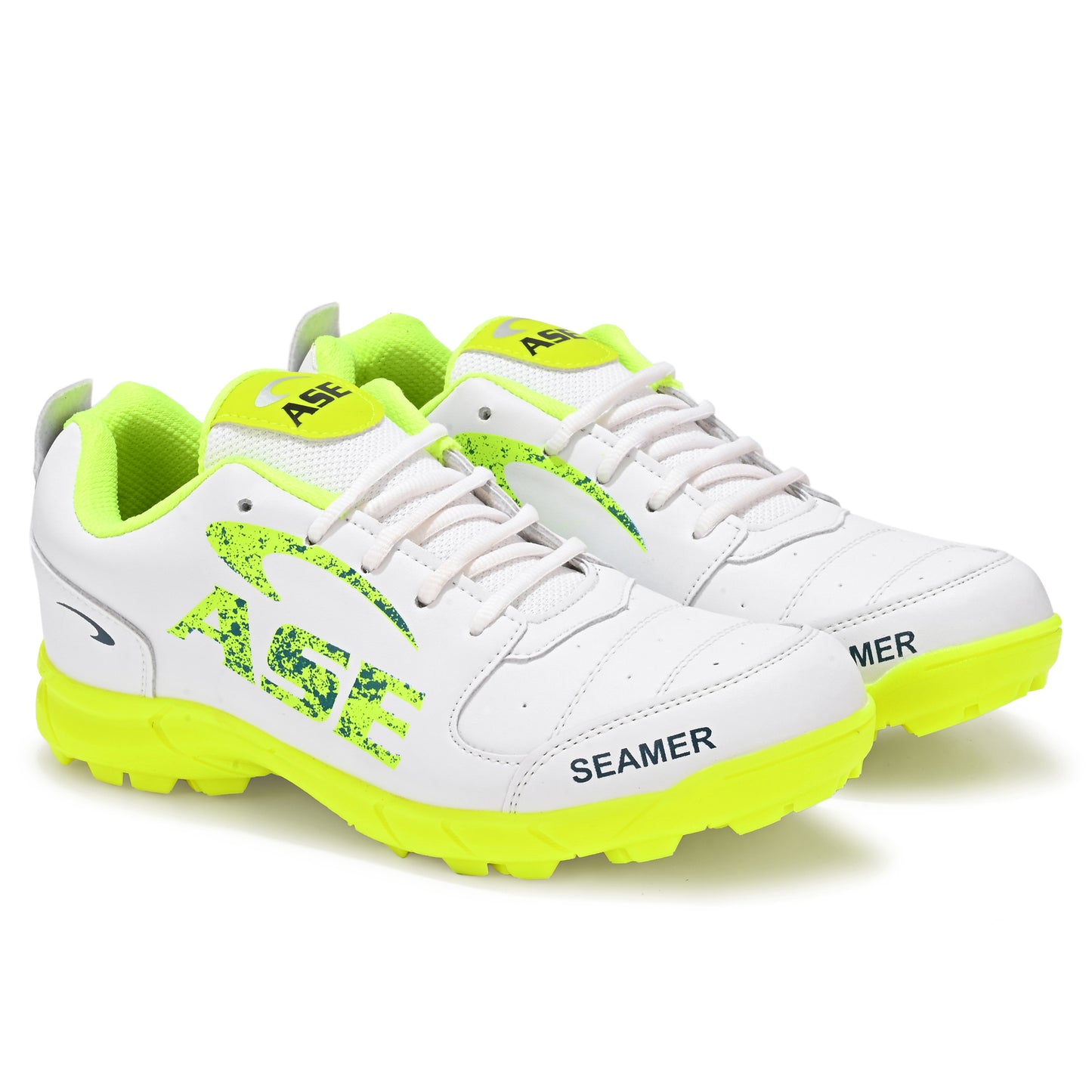 Seamer- Cricket Shoes