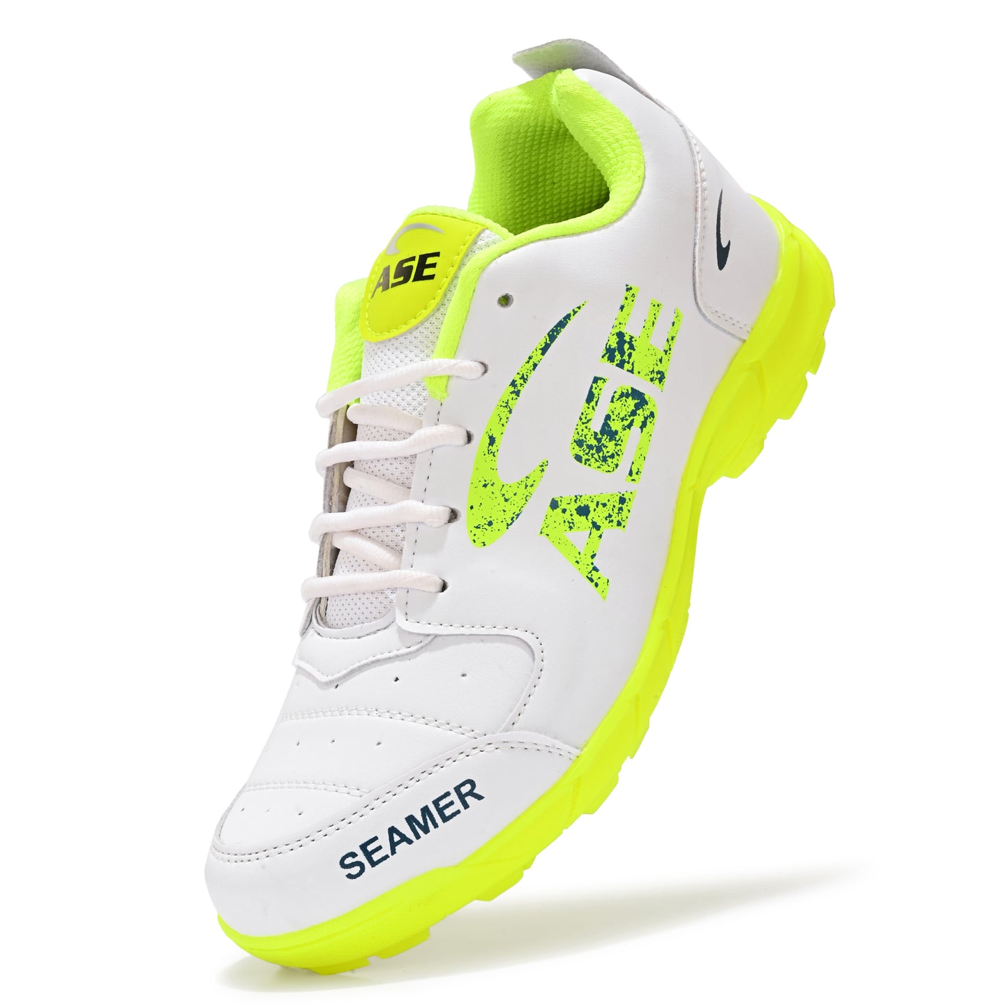 Seamer- Cricket Shoes